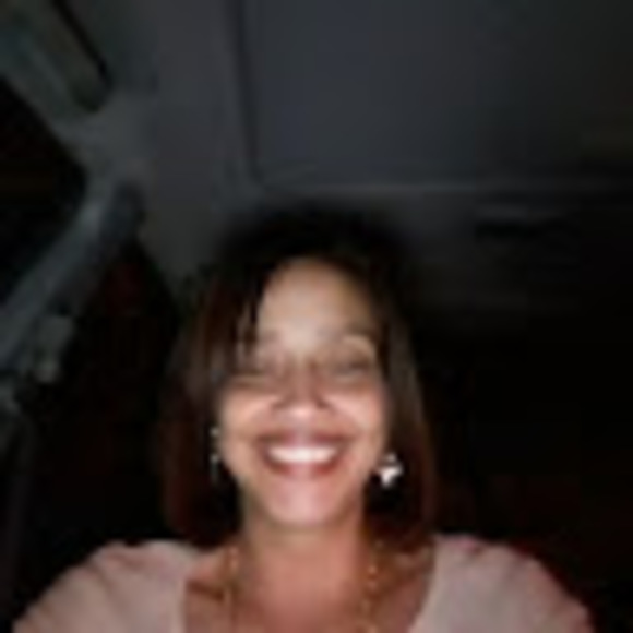 Meet your Posher, Roberta - Picture 1 of 1